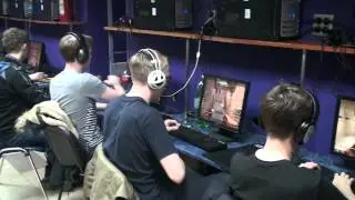 Пятюни Team Elite в игре против Team13.