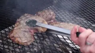 How to grill steak on gas grill
