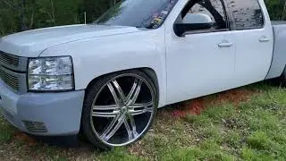 Lowered nnbs Silverado 28&rdquo; Lexanis