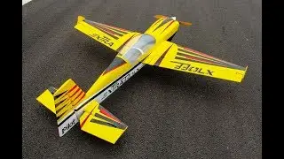 Pilot-RC: Extra 330LX - 92