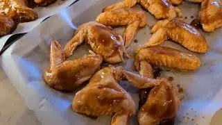 #BAKED CHICKEN WINGS! #SARAPTOTHEBONES!