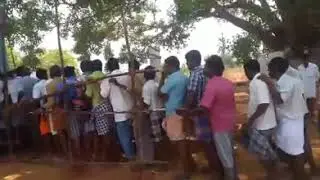 டாஸ்மார்க் கடையில் வரிசையாக செல்லும் குடிகார மணிதர்கள் # Digital India# Admk fails#