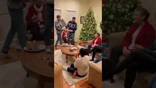 No but what are they actually fighting over #christmas #fight #family #funny #comedy