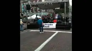 Boogie on the Bricks