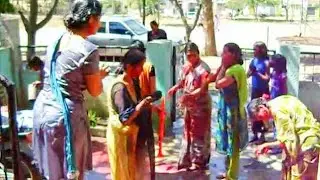 Masti & Enjoy of Holi festival of India by Female at I T I colony Camp Amravati Maharastra
