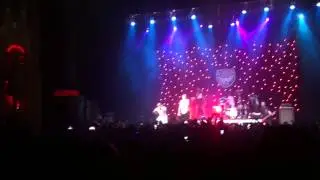MGK & Dub-O - Thoed Ass live at the Fillmore In Detroit, MI 7-25-2015 Road Trippin Tour