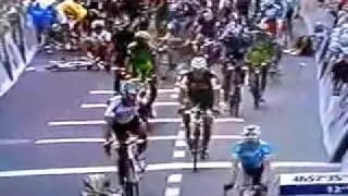 Mark Cavendish crash in Tour De Suisse 2010