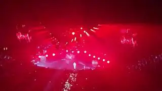 M&aring;neskin - Mark Chapman (live Prague 14.05.2023)