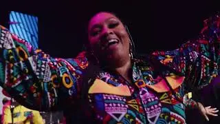 Sonnie Badu - WONDER GOD (The Safari Experience - Live At The Buckhead Theatre)
