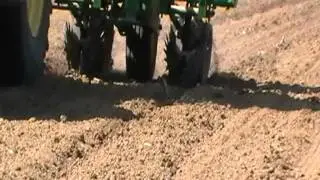 john deere 6510 et semoir max emerge 7100 m&eacute;canique au semis de ma&iuml;s (2)