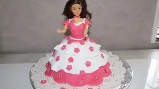 g&acirc;teau princesse 3D avec robe en p&acirc;te &agrave; sucre ...cake princess...Torta principessa