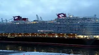 Die Disney Adventure verlässt zum letzten mal Bremerhaven und nimmt Kurs auf Freeport (Bahamas)