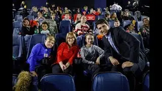 PM Justin Trudeau Joins Fans For Advance Screening Of &lsquo;The Last Jedi&rsquo;, Says It Was