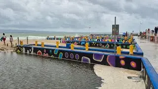 ENORME OLEAJE(TORMENTA ERIN) EN AGUADILLA PUEBLO Y LA PLAYA CRASH BOAT. 