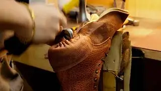 The Side Kick Boot: Built With a Knife Pocket