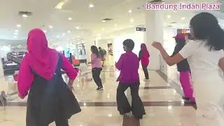 Shine Like Me Line Dance ( Choreo: johnny Two-Step (UK) - 12 October 2025 Demo C-Liners 