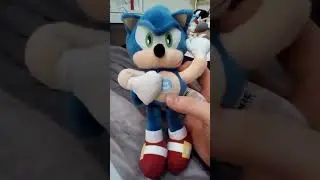Danny's Look Show - Sonic The Hedgehog Plush With Sound Effects