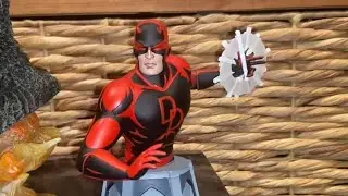 Бюст Человека-паука и Сорвиголовы от Marvel в наличии в магазине Entertainment Earth со скидкой 10%.