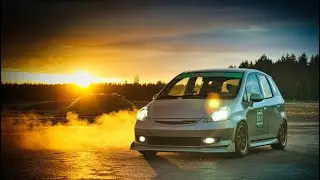 Honda Fit vs Honda S2000 Track Battle