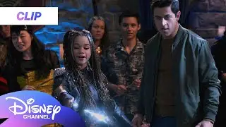 Wizards Beyond Waverly Place | Billie & Justin Compete in Battle of the Wands | @disneychannel