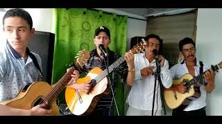 Ensayando musica campesina entre amigos