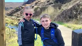 awesome walk to a warerfall. middle black clough waterfall. peak district