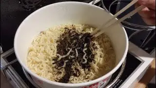 Hangang Jjapaghetti ramyeon @Han River park 여의도 한강 짜파게티 라면 (ASMR)