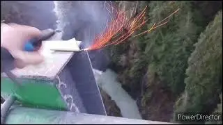 Triangle cracker (palomita) firework
