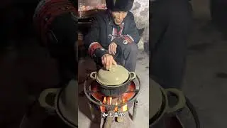 The wisdom of old traditions and local customs bring prosperity#The customs in the mountai