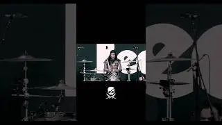 Travis Barker drum solo!