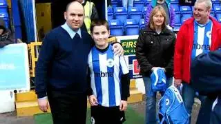 Big Lupus - Match mascot Connor meets the Manager