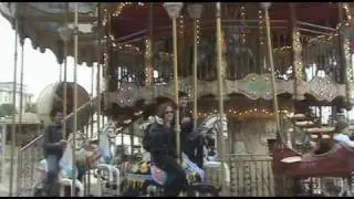 Where The Hell Is Matt? (2009) : N.A.S.A style : Melbourne shuffle in Paris