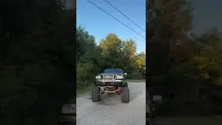 Поднятый на заказ Ford Ranger на дисках 26x16 #безумный #кастом #поднятыегрузовики #приземистыегр...