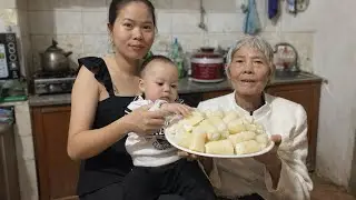 Luộc được đĩa sắn ăn cũng kì công để không bị say bà nhỉ 