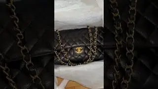 Iconic #Chanel Classic Caviar Flap Bag #chanelbag #chaneladdict #luxury #luxurylifestyle