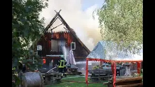 Burg (Spreewald) - Gebäude auf Bieberhof brennt komplett nieder