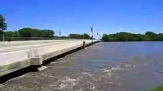 Hwy 57 Cedar Falls IA bridge Flood 2008