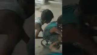 Om# phone Karate Kat rahi hai#