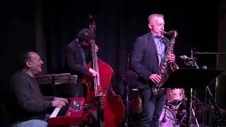 Michael Weiss Quartet ~ Cherokee [live - cover]