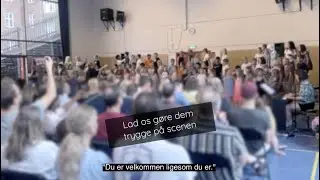 Velkommen her (Welcome Here) – 100 public school kids (ages 7–8) – Set the Choir Free