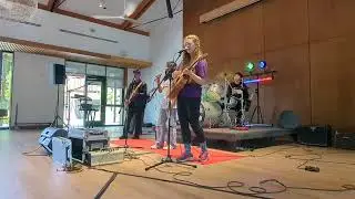 Teen band covers Hotel California 