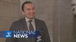 Manitoba&rsquo;s premier changing a tire sparks viral meme | APTN News