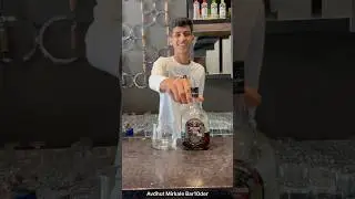 😇old monk with soda😋#oldmonklovers#oldmonk#oldmonkrum #rum #drink #shorts #viraldrink