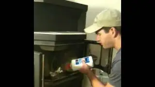 Starting a pellet stove