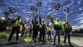 Auto workers escalate strike walking out at Fords largest factory