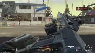 Mi señor Papá tratando de jugar su última partida de Warzone en la PS4 fat 500Gb en 2025!!!