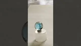 Glass Balls Striking