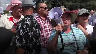 'This Is A Dictatorship' - Protests Mark Moldova's Independence Day