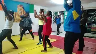 Bamboosportplus s&eacute;ance gym Areo-tonus ; coach Prince Ea-Ky 