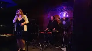 Dreamflyers (A-ha tribute) -  The Bandstand